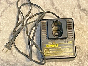 DEWALT DW9106 XR PACK Extended Run Time One Hour Battery Charger - Picture 1 of 6
