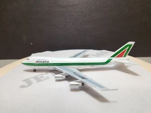 1/400 ALITALIA BOEING 747-200 1980'S COLORS I-DEMT AEROCLASSICS "MONTECATINI" - Picture 1 of 7