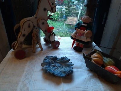 ancien  PORTE SAVON EN FONTE ÉMAILLÉE décor chardon CUISINE/SDB - Photo 1/4