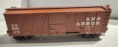 Atlas O Scale USRA Single Sheathed Box Car ANN ARBOR #90125 - Image 1 of 4