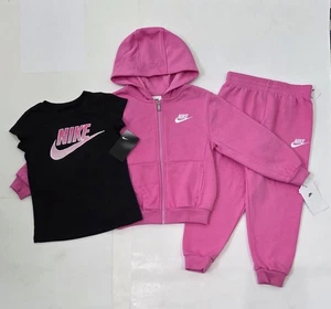 NIKE Niñas Sudadera con Capucha Chaqueta Joggers Polar Conjunto de Pista y Camiseta Lote de 3 Piezas Talla 6 - Imagen 1 de 8