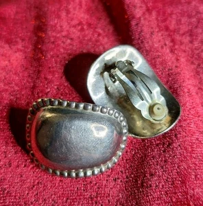Sterling Silver .925 Clip On Earrings Thailand SU (Sunstone) Vintage - Picture 1 of 8