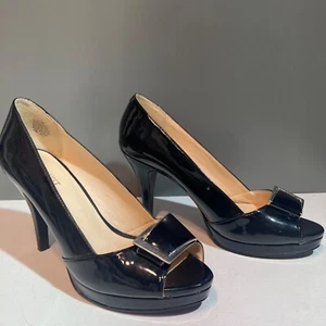 ~Size 9M~Nine West 4" Pumps Heels Black Faux Patent Leather Peep Toe with Buckle - Picture 1 of 6