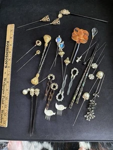 Vintage Sortiment Hutnadeln und Haarkämme - Bild 1 von 14