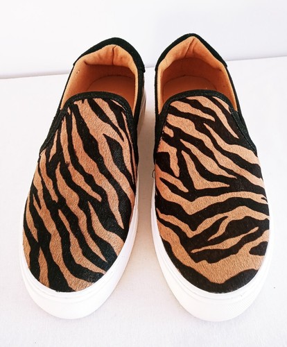 Scarpe slip on Ugg donna taglia 7 5 Cahlvan stampa tigre NUOVE!