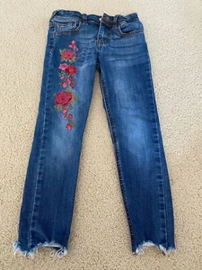 Art Class - Girl's Super Skinny Jeans 6 Roses Floral Embroidered Fray Ankle - Picture 1 of 4