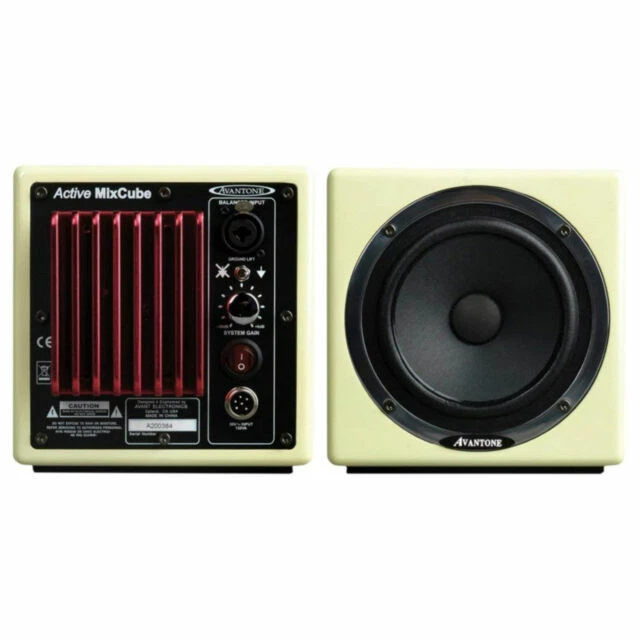 Avantone Pro Active MixCube Pair Mogami 6ft Studio XLR Cables