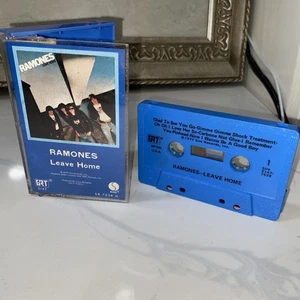 1977 Ramones Leave Home GRT Sire First Edition Blue Cassette/ Rare!! - Picture 1 of 13