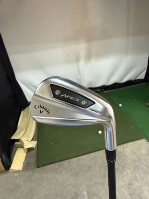 Callaway Apex Ai200 Forged Pitching Wedge PW Senior Flex Graphite Shaft Mint RH - Image 1 of 4