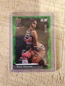 Tarjeta de novato de terciopelo rojo AEW Upper Deck numerada paralela como nueva - Imagen 1 de 2