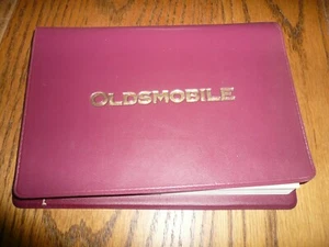 Oldsmobile Ciera SL 1996 manual del dueño - equipamiento guantera - Imagen 1 de 3