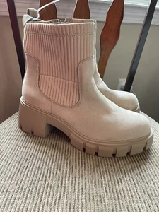 New Women’s Torrid Combat Boots Chunky Heel Size 10WW Double Wide Tan Nude Khaki - Picture 1 of 7