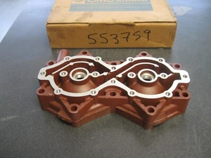 Conjunto de culata Johnson Evinrude OMC 0553759 SHELFJ14 - Imagen 1 de 4