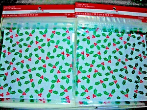 NWT Celebrate It Resealable Holly Treat Bags Lot Of 2 (25 Per Pack) 6.5" x 6'8" - Picture 1 of 3