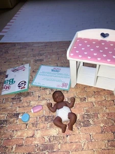 🌸Zuru 5 Surprise My Mini Baby Pink Changing Table🌸 - Picture 1 of 2
