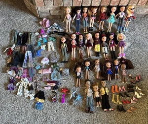GROSSES KONVOLUT 25 LOSE VINTAGE BRATZ PUPPEN & ZUBEHÖR JUNGEN MÄDCHEN KLEINE SCHUHE - Bild 1 von 24