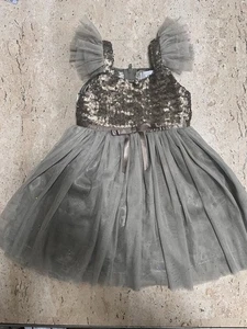 Vestido de Fiesta Popatu Verde Oliva Tul, Brillos y Lentejuelas Niña’s Talla 2T - Imagen 1 de 7