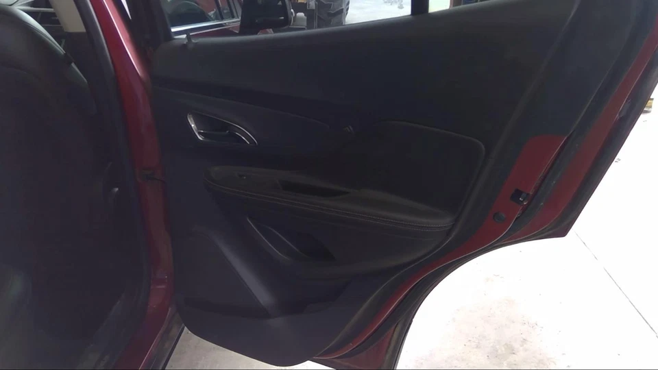 Used Front Left Door Interior Trim Panel fits: 2014 Buick Encore  Grade A Foto 1 de 4