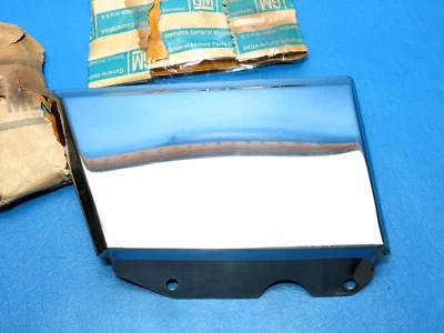 NOS GM 1971 Pontiac Grandville LH Lower Front of Wheel Fender Molding 483859 F - Image 1 of 4