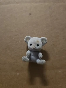 SYLVANIAN FAMILIES - Koala Outback Family - Julie - CALICO CRITTERS - Picture 1 of 2