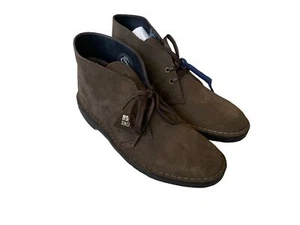 NUEVO - Bota Clarks Desert para Hombre Marrón Gamuza -12M - Precio de venta sugerido por el fabricante 160 USD - Imagen 1 de 4