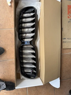 Rejilla negra brillante BMW Original OEM F90 LCI M5 Competition 2021-2023 nueva Foto 1 de 2