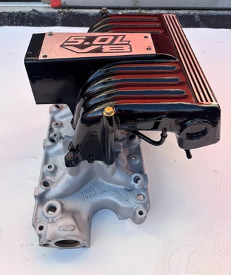 Ford Mustang GT40 1986-1995 colector de admisión Cobra 5.0 302 negro brillante y gris Foto 1 de 4