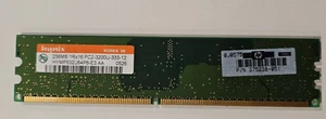 1 x Hynix HYMP532U64P6-E3 256MB PC2-3200 DDR2-400MHz - Picture 1 of 3