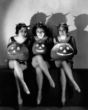 Halloween Pumpkin Flapper Girls Lillian Roth Marion Shilling Rosita Moreno Photo