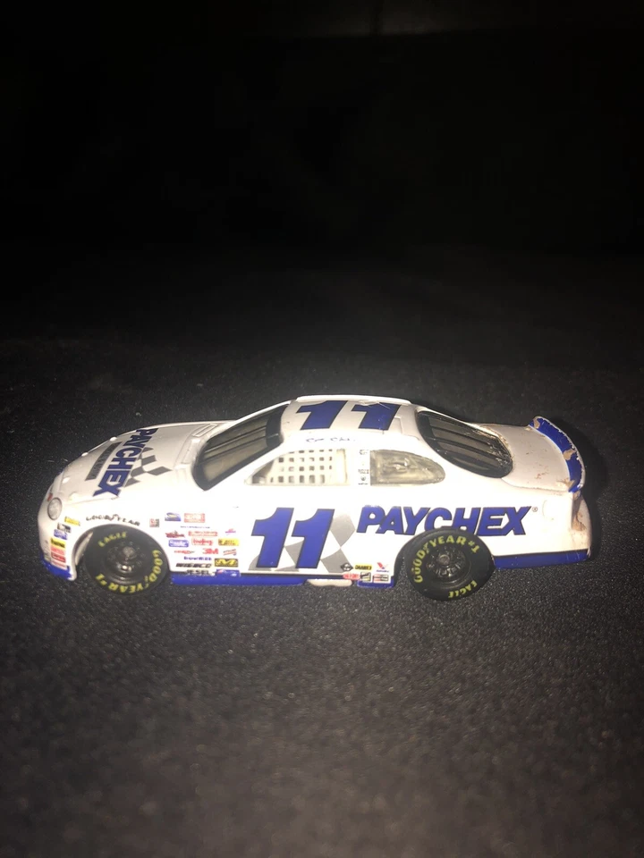 2001 Brett Bodine Paychex Ford 1:64 ПОЧТИ КАК НОВЫЙ NASCAR литой автомобиль - Изображение 1 из 4