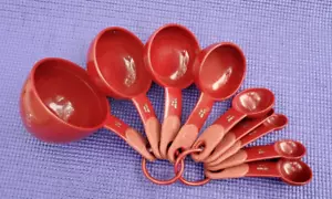 KitchenAid Classic Measuring Cups and Measuring Spoons 9Pc Set, RED - Picture 1 of 3