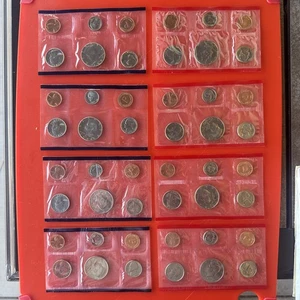 1987, 1988, 1989, 1990 D & P mint mark Uncirculated Coin Sets, 40 coins total - Picture 1 of 8