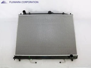 MITSUBISHI Pajero 2000 LA-V63W Radiator MR968287 [New] [PA03783575] - Picture 1 of 2