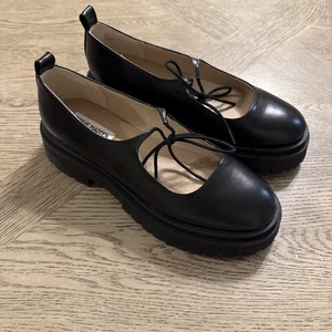 Steve Madden Landon Mary Jane Damen-Flat, schwarzes Leder, 9,5 - Bild 1 von 5