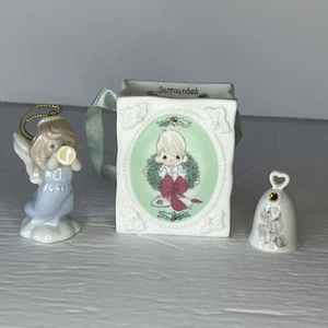 Vintage Lot Of Precious Moments Christmas & Anniversary Themed Figures Bell Bag - Picture 1 of 7