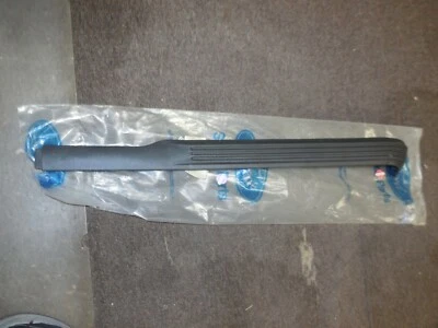 Almohadilla de parachoques trasero Ford Ranger 1989 E9TZ-17K832-A RH como nuevo de lote Foto 1 de 2