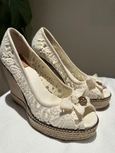 Sandalia de cuña alpargata Jackie de encaje Tory Burch talla 8 usada una vez se ve muy bien - Imagen 1 de 16