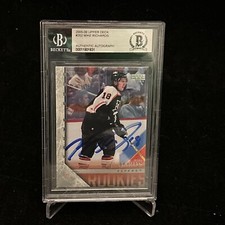2005-06 Upper Deck YOUNG GUNS #202 Mike Richards Signed Rookie Beckett Auto RC