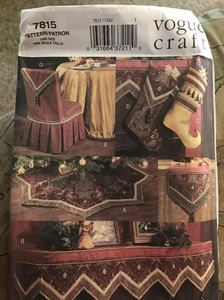 Vogue Pattern 7815 - Vogue Craft Tree Skirt Mantle Cover Stockings Tablecloth - Picture 1 of 3