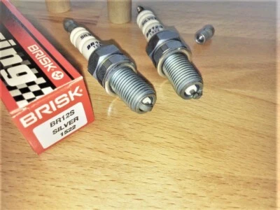 2 bujías de carreras BRISK YS se adaptan a: Ducati 620 Monster, Multistrada y2001-2007 Foto 1 de 4