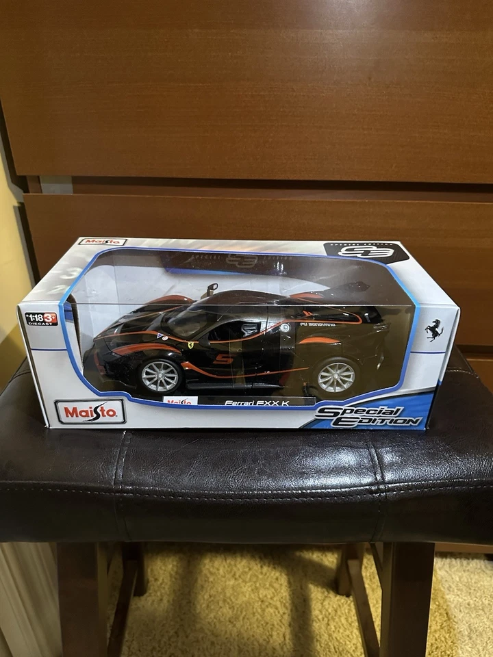 Ferrari FXXK Nº 5 - Negro Escala 1/18 Maisto Edición Especial Diecast '''Nuevo''' Foto 1 de 4
