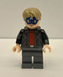 Lego Minifigur maskierter Räuber - blaue Maske, rotes Shirt SH422 76082 neu - Bild 1 von 6