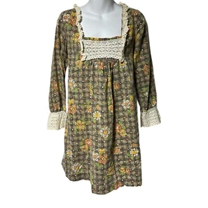 Mini abito smock vintage anni 70 Mr Mac Jr by Martin Marks a quadri floreale all'uncinetto S - Foto 1 di 8