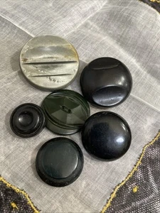 Vintage 6 Estate Crafting Sewing Buttons Lot SM-40 - Picture 1 of 4