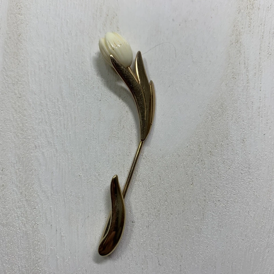 Prendedor de solapa Avon flor de tulipán tallo largo floral revestido de oro blanco lucite Foto 1 de 2