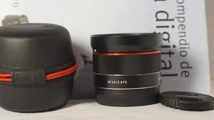Samyang AF 24mm f/2.8 Wide Lens for Sony FE/E Mount - Great Condition - Imagen 1 de 2