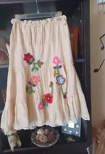 JOHNNY WAS CREAM COLOR EMBROIDERY SKIRT LARGE - Picture 1 of 9