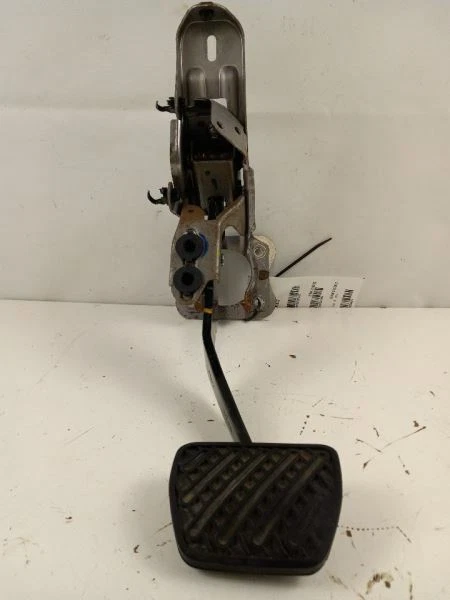 Pedal de freno Infiniti Ex35 2010 Foto 1 de 4