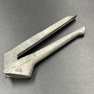 Vintage EKCO Garlic Press Aluminum Metal 2-Part Kitchen Utensil - Picture 1 of 7