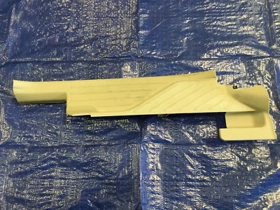 2012-2015 TOYOTA PRIUS V PLACA DE SOLEIRA DA PORTA TRASEIRA DIREITA ACABAMENTO DESLIZANTE TAMPA DA PISTA LATERAL - Imagem 1 de 3